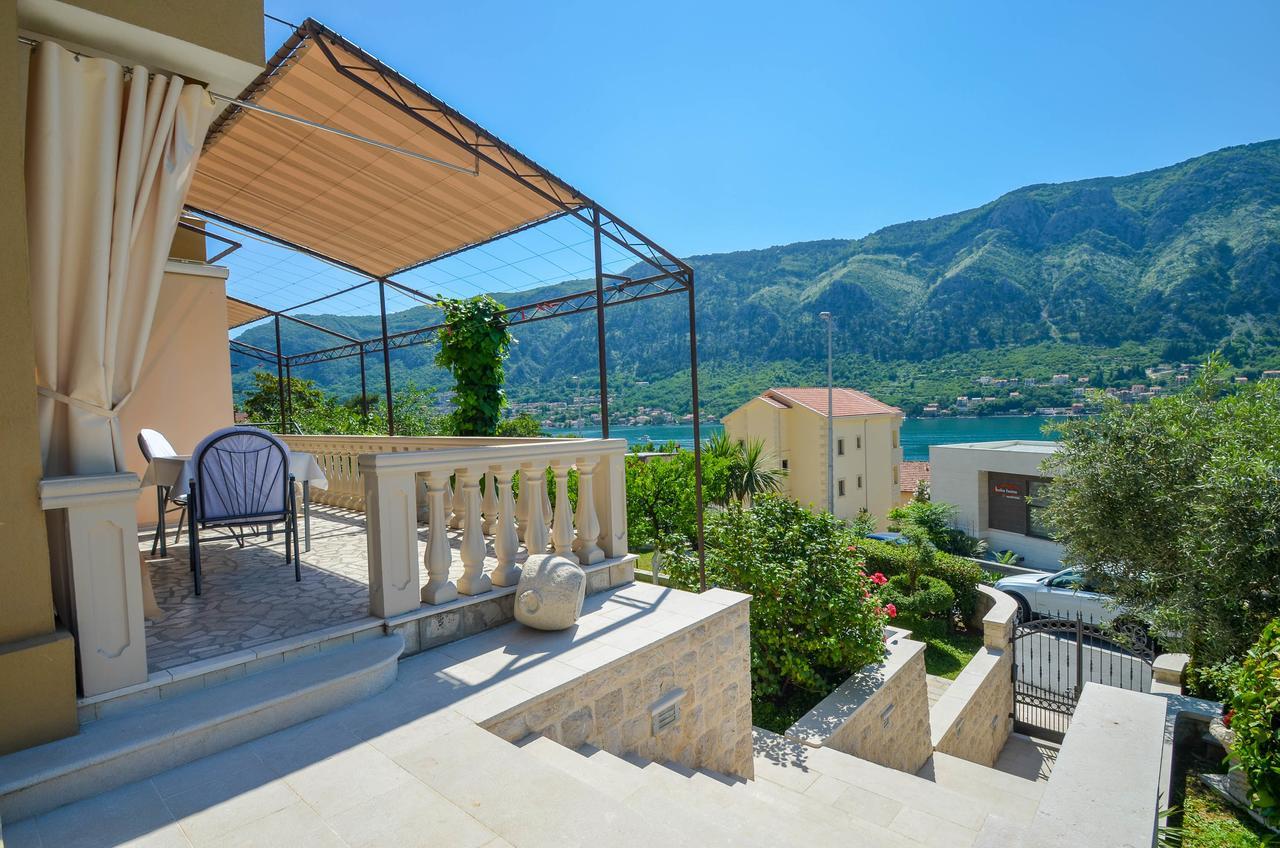 Apartmani Cetkovic Cattaro Esterno foto