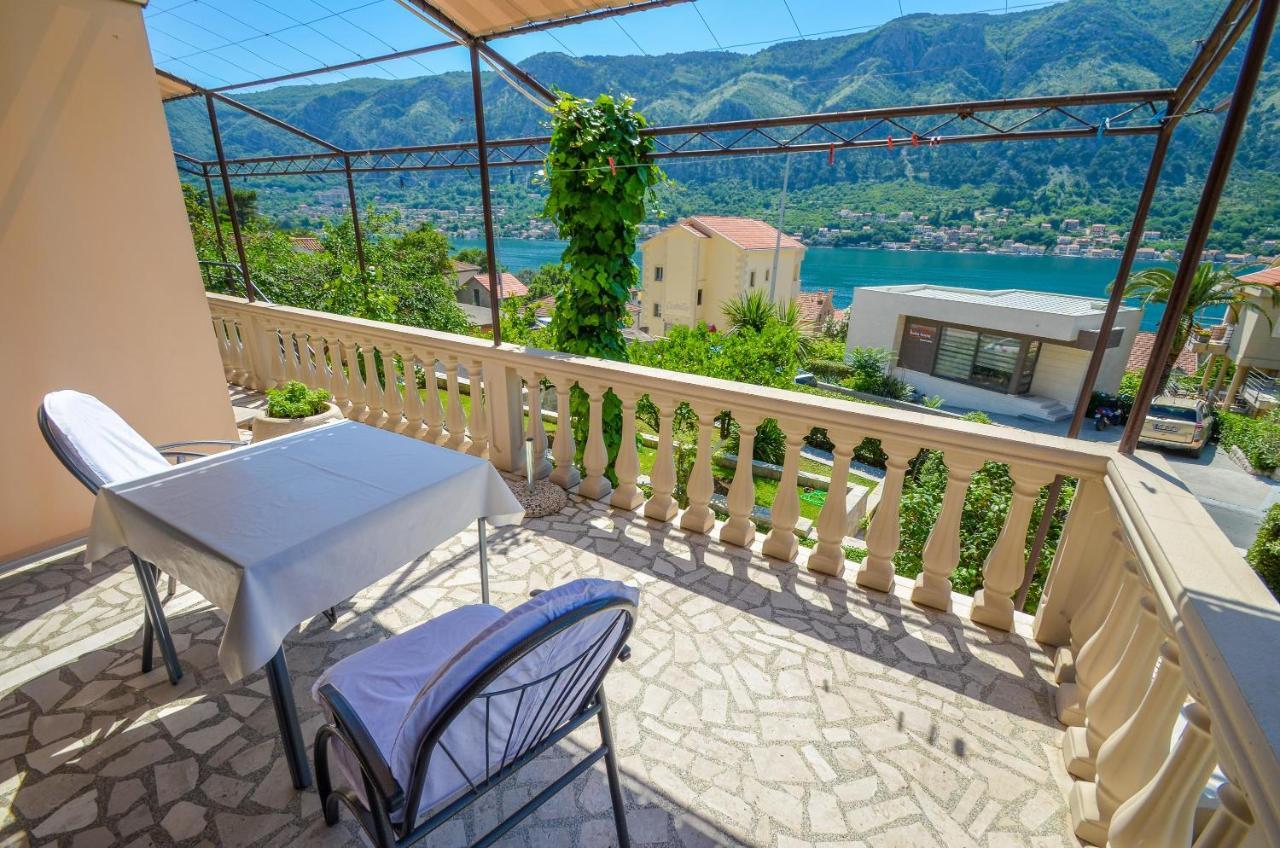 Apartmani Cetkovic Cattaro Esterno foto